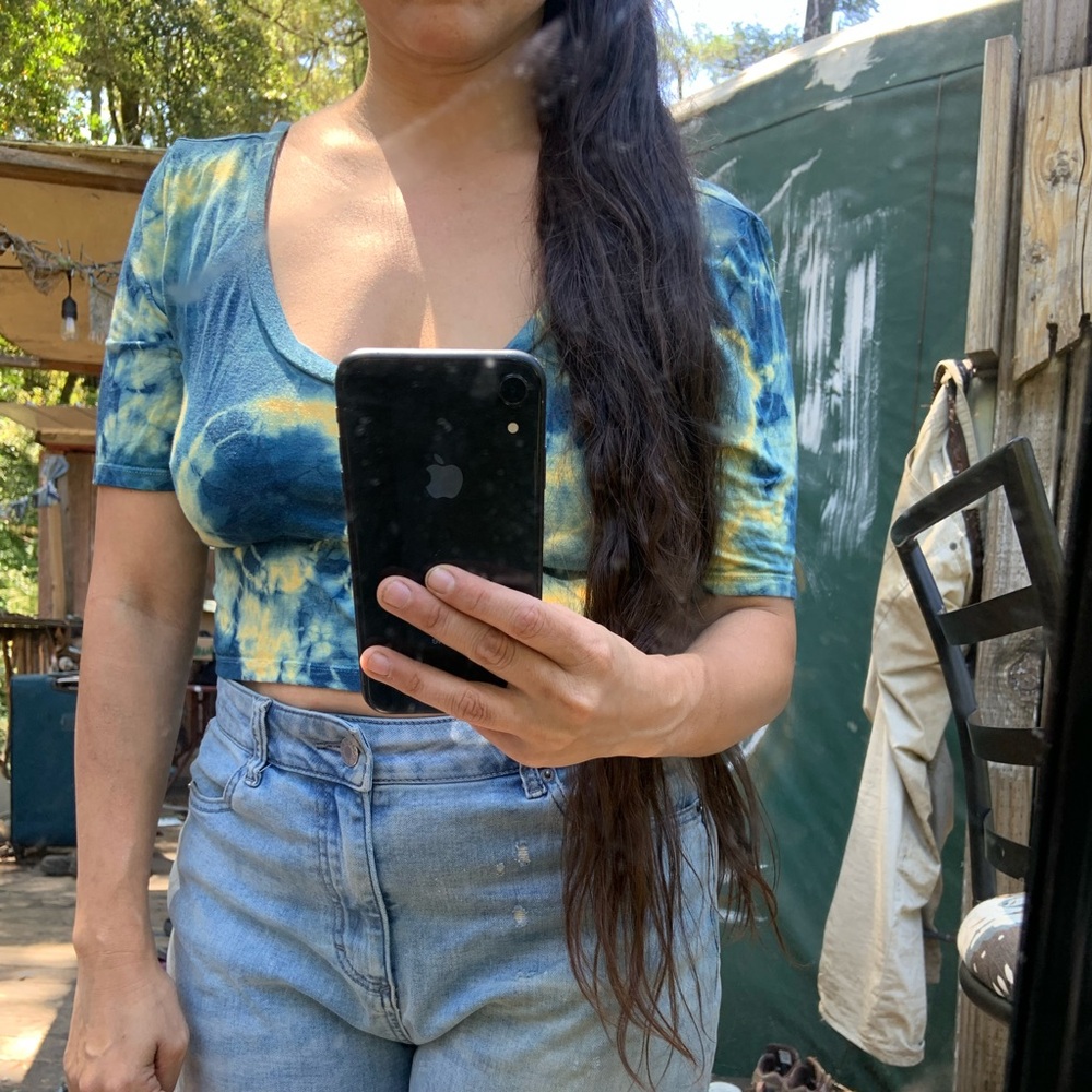 Of Earth & Salt Blue Ice Dyed Ballet Crop Top - Picture 2 of 4